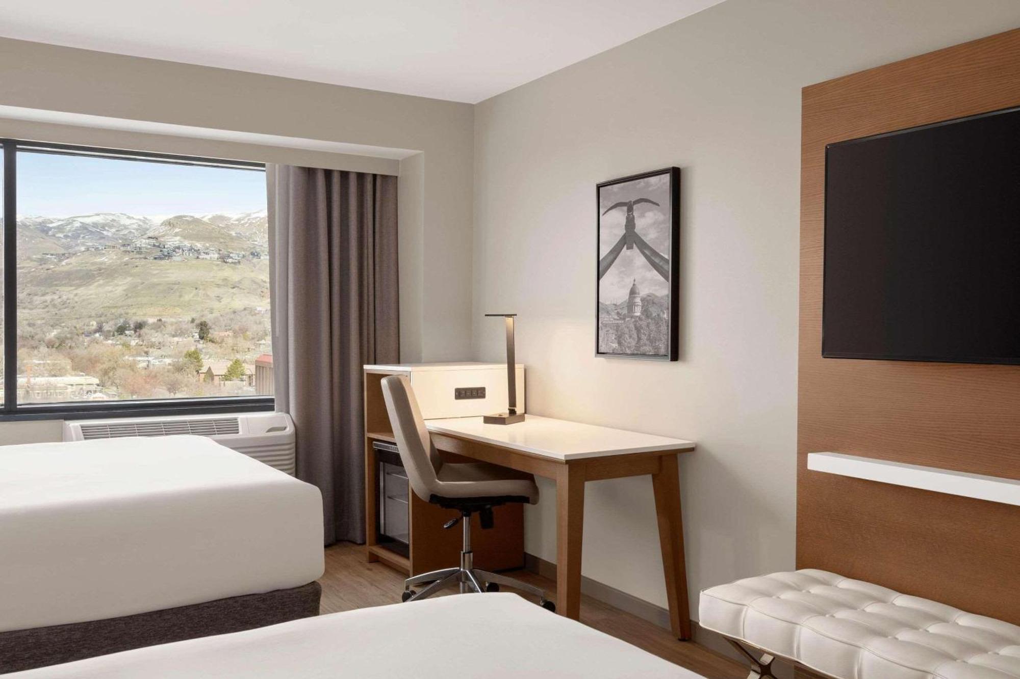 Radisson Hotel Salt Lake City Downtown Bagian luar foto